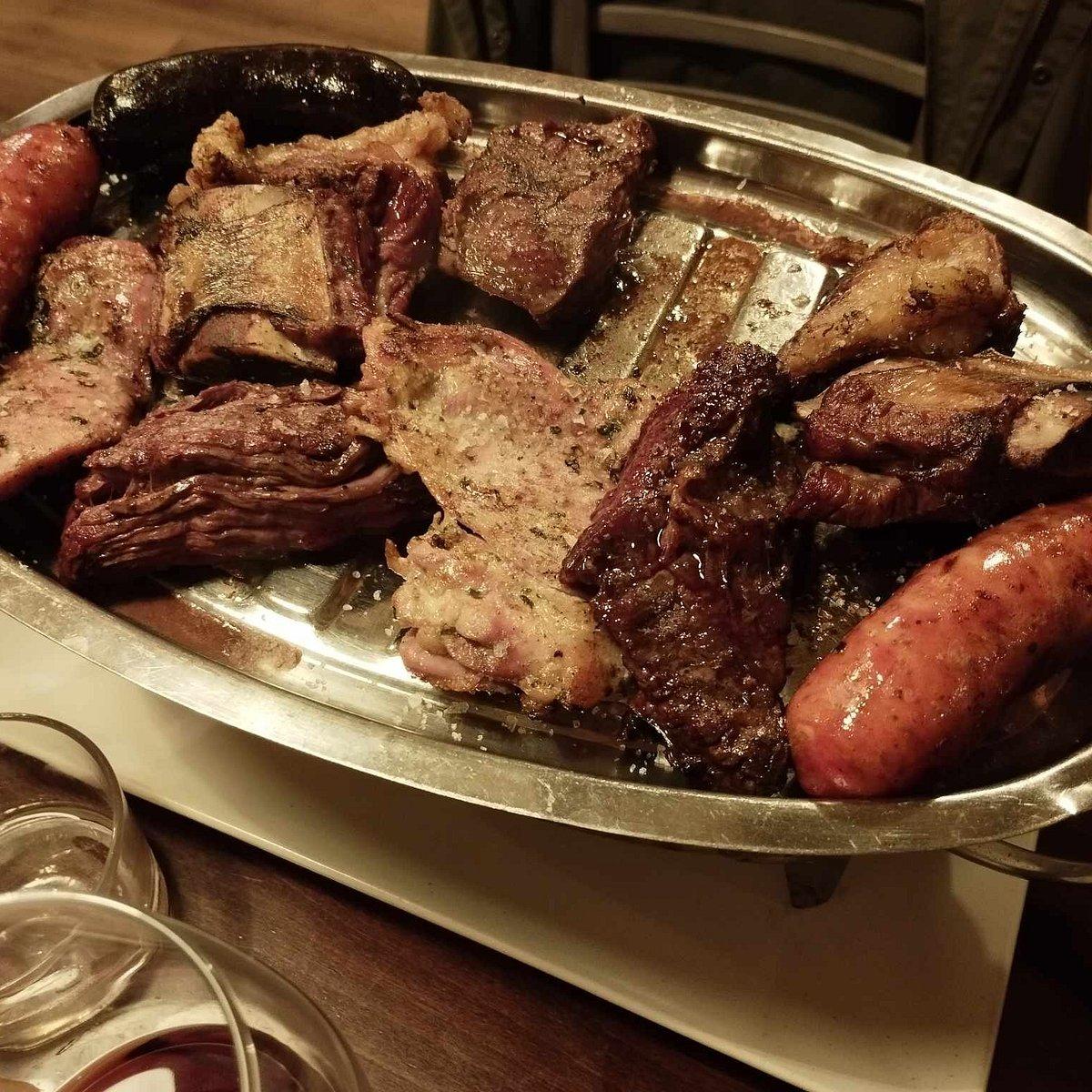 Deliciosos platos de carne a la parrilla en Restaurante Baires Badalona